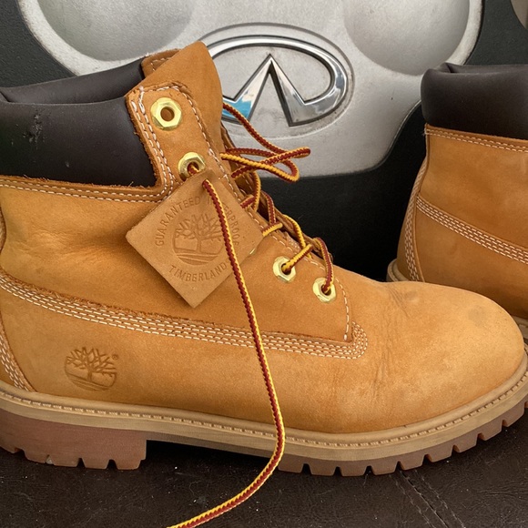 Timberland Boots - Picture 2 of 5